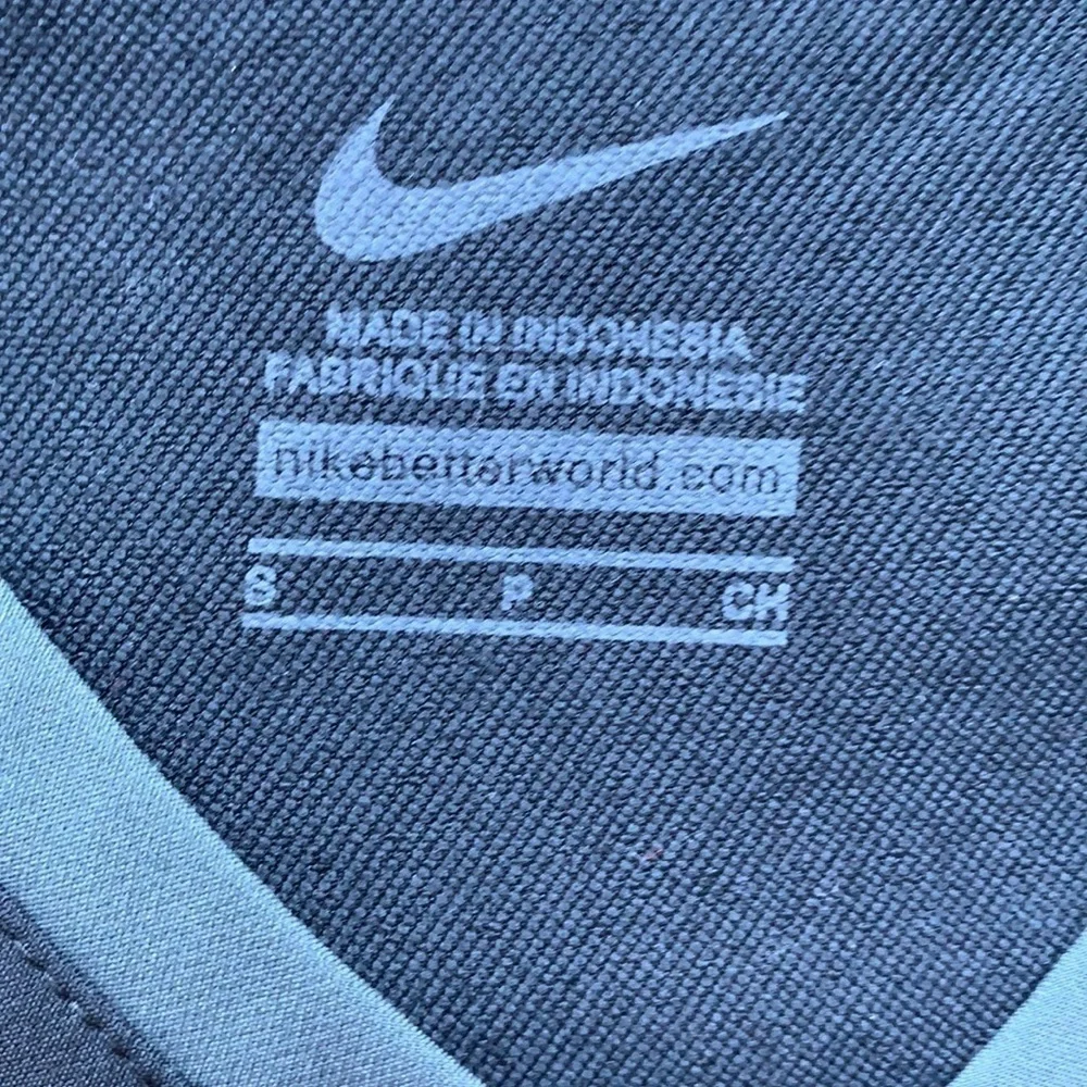 Nike short sleeve pullover